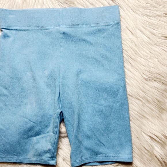 Forever 21 Soft Midi Shorts Light Blue Size Small - Picture 1 of 4
